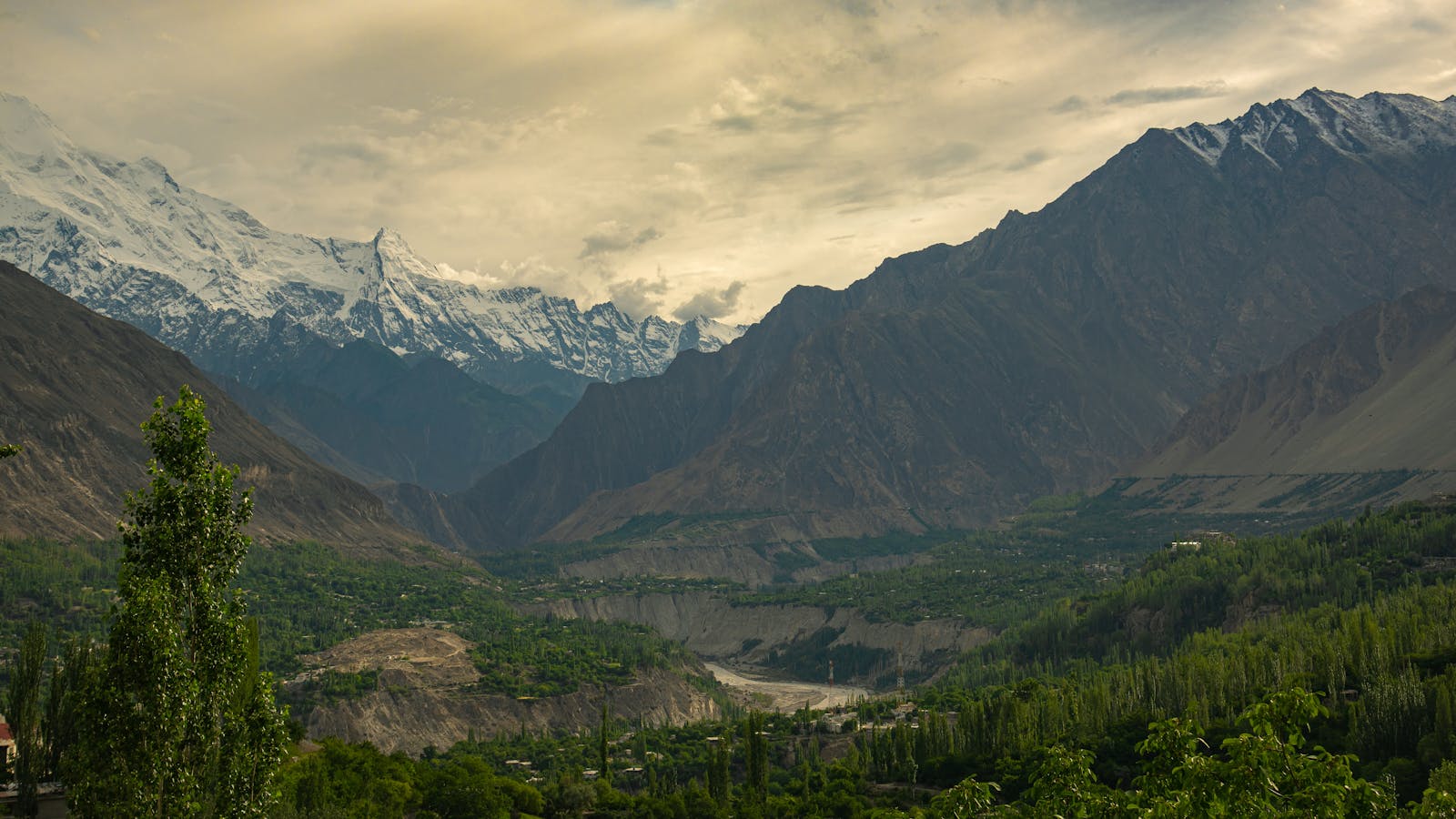 Tours & Getaways, Crafted for Discovery.